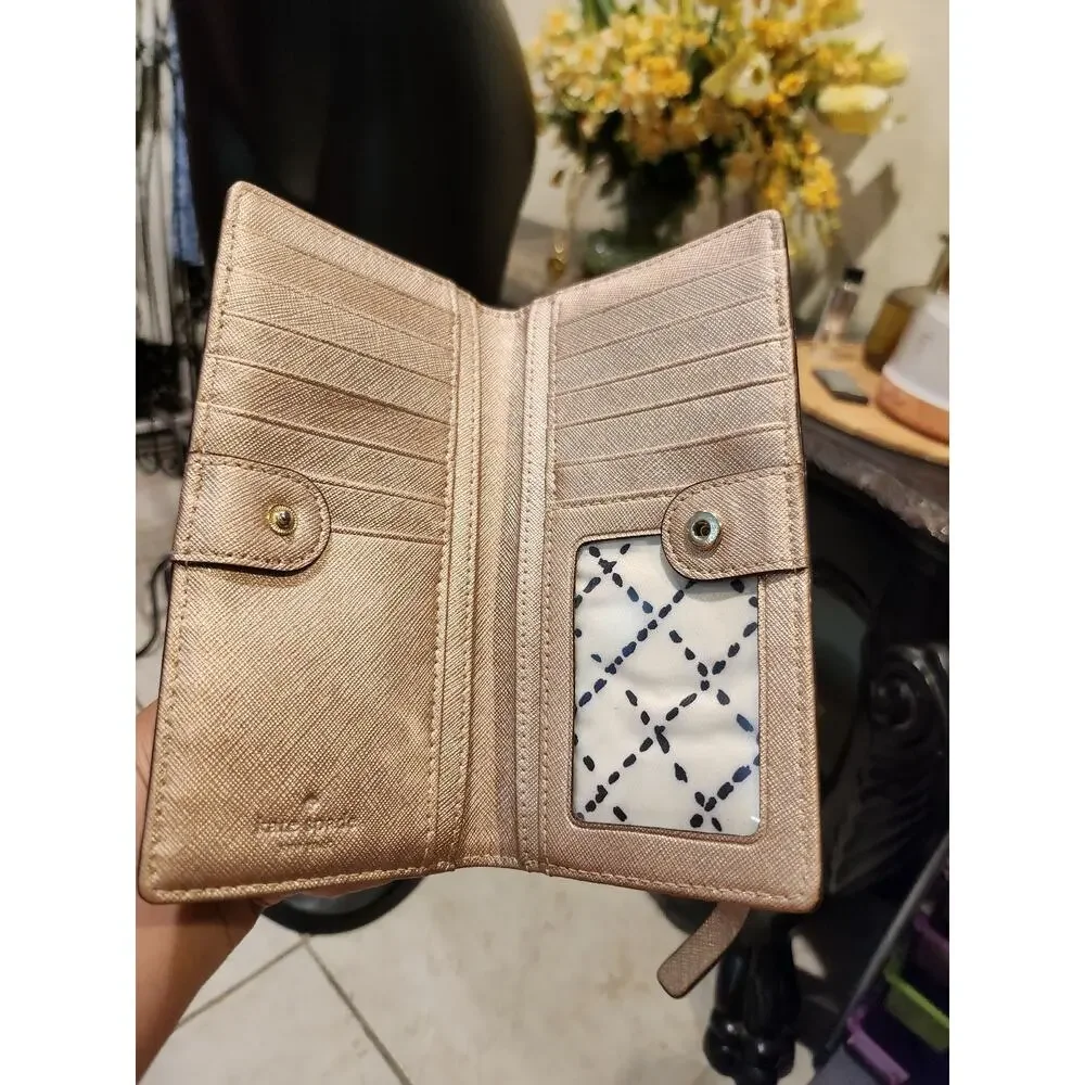 Kate Spade New York bifold wallet